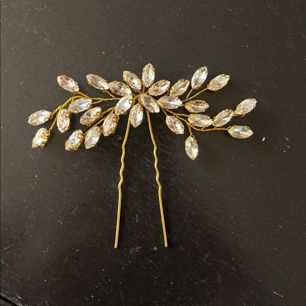 NWT Crystal Hair Pin